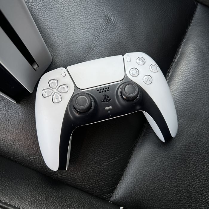 PlayStation 5 (PS5)
