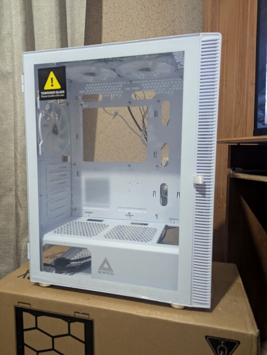 корпус пк Montech Six Fans X3