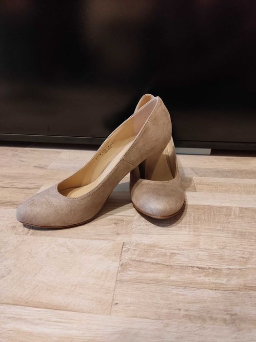 Официални дамски обувки