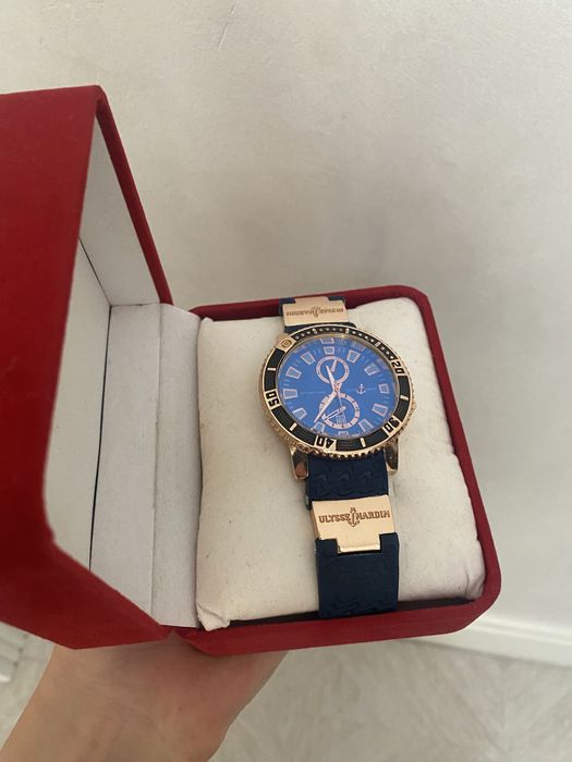 ULYSSE nardin часы