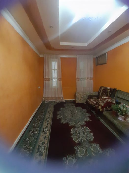 Уй сотилади 2хонали