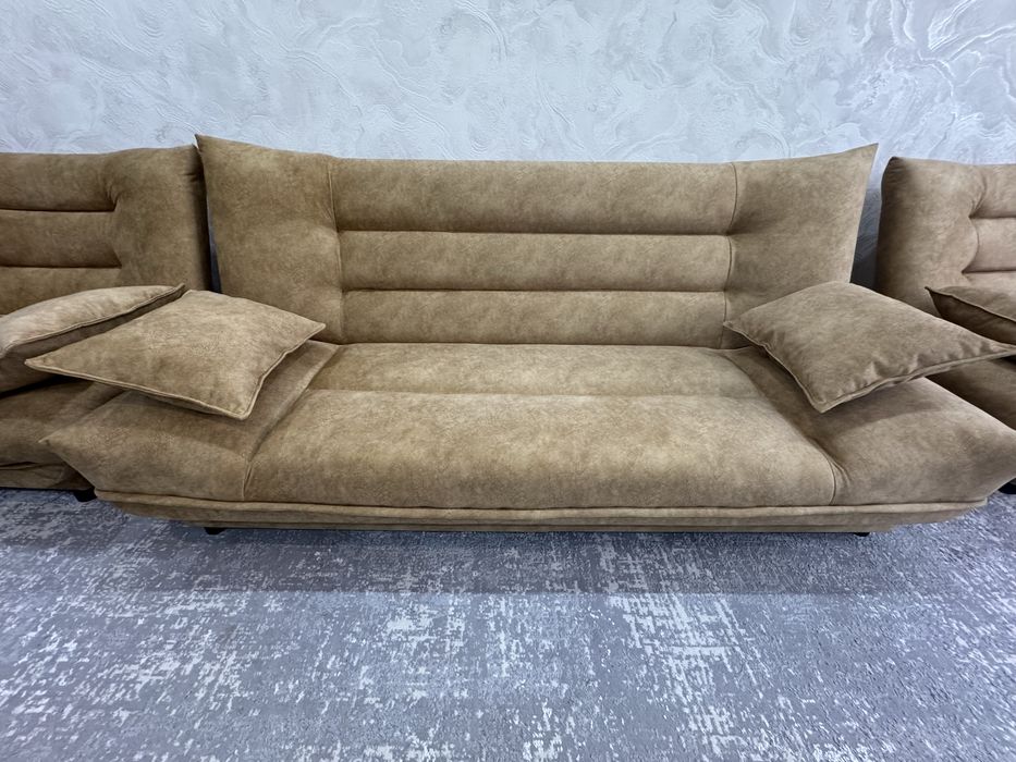 Продам диван с креслами