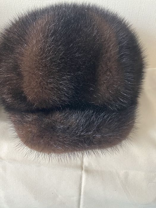 В Караганде: Берет : мех норка