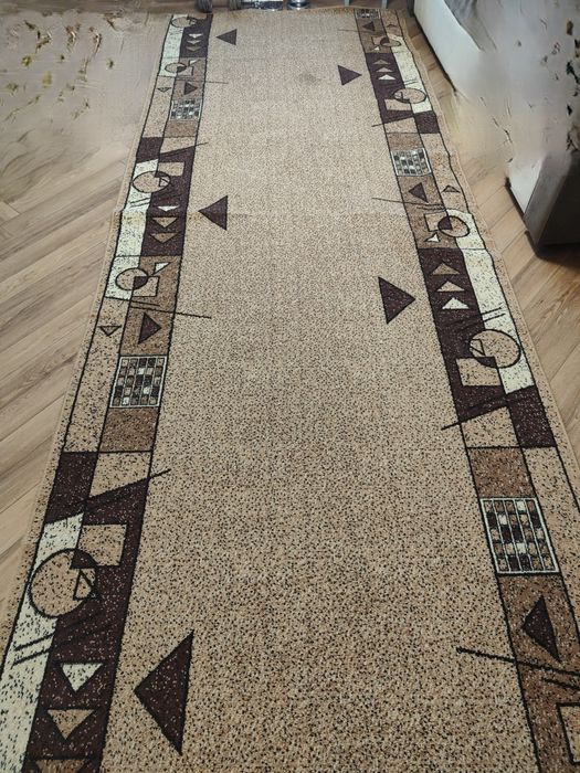 Продам ковер в отличном состоянии