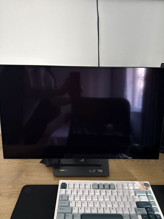 Monitor Asus Rog 27” OLED Glossy