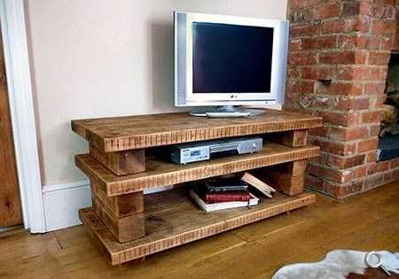 Comode TV . Comoda lemn.