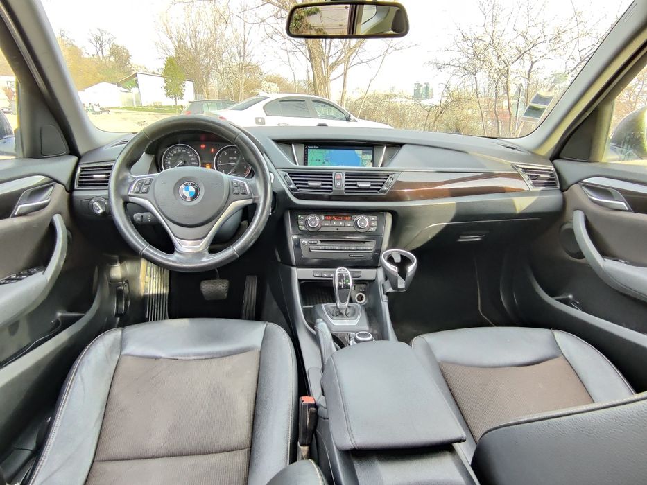 BMW X1/2.0D-184Cp/XDrive/XLine/Automata/Bixenon/cameră-Schimb auto