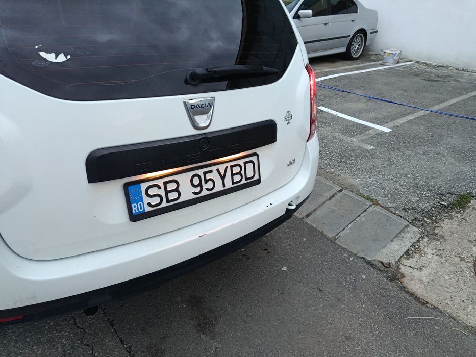 Vând Dacia Duster