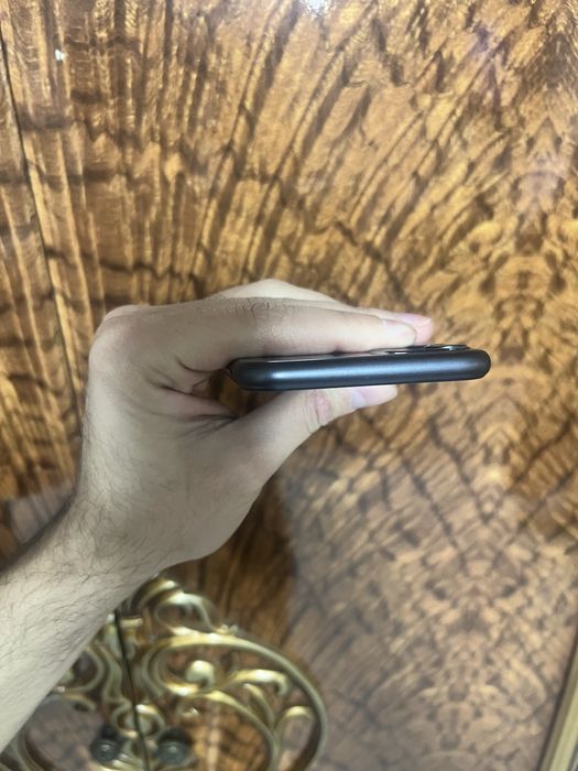 Продам IPhone 11 64gb