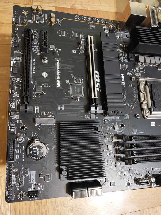 AMD Ryzen 9 7950X + MSI Pro B650-S Wi-Fi