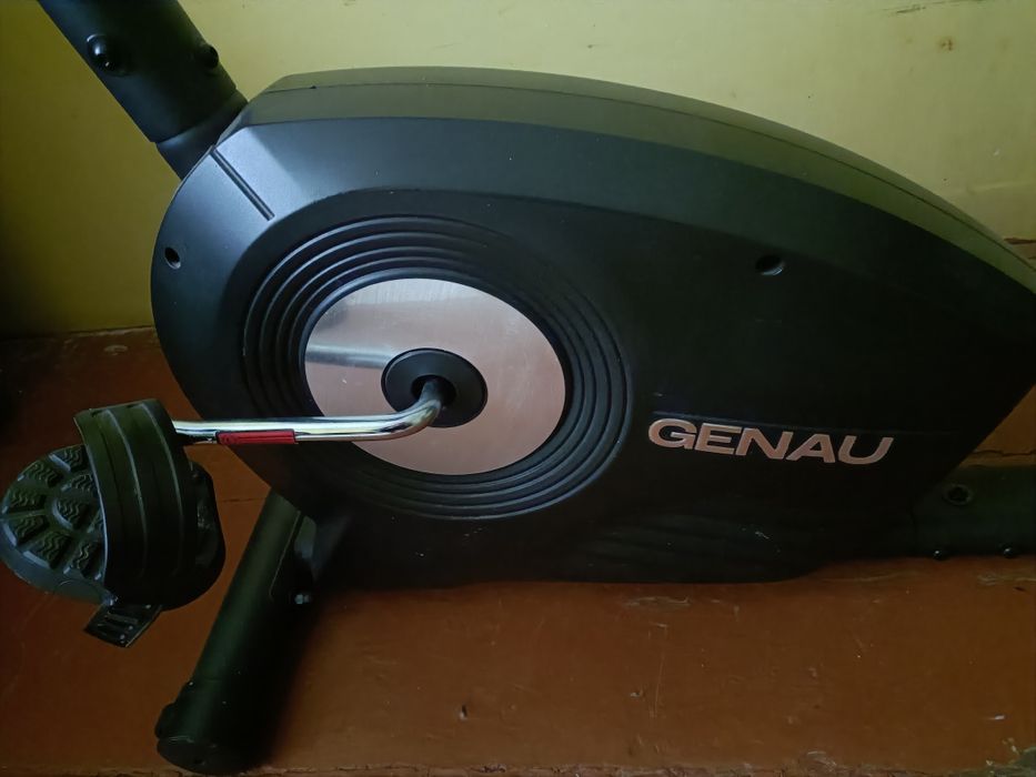 Велотренажер Genau RB-409