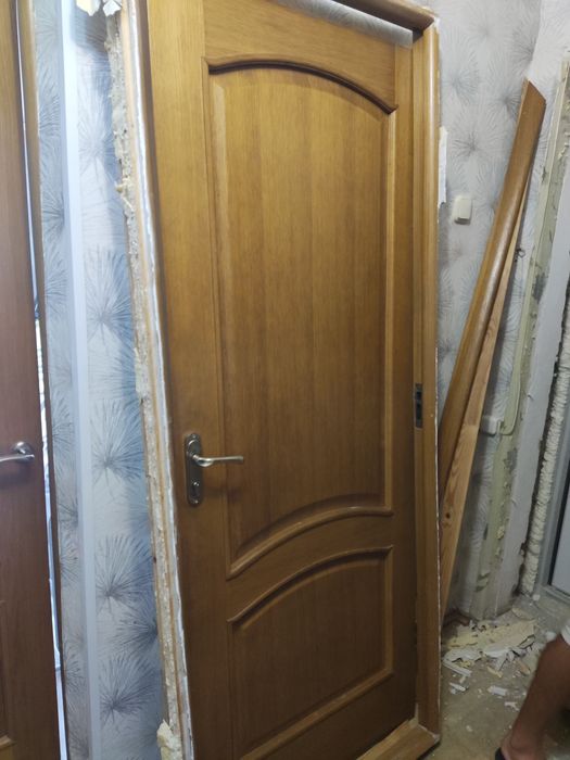 Продам дверь комод итд