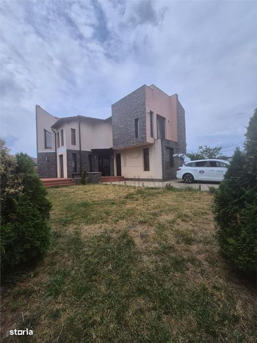 Casa individuala - zona excelenta - la cheie