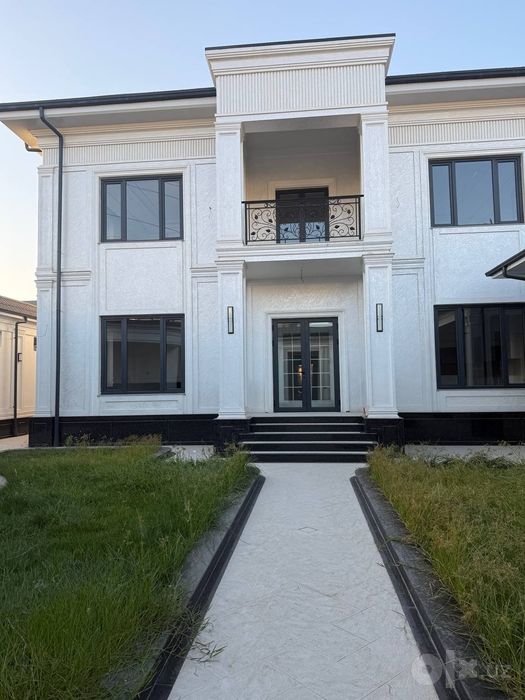 Продаётся 6 сот.7ком.4 с/у (А.Темура)250м2