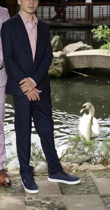 Костюм на Zara с риза, ръст 164 см