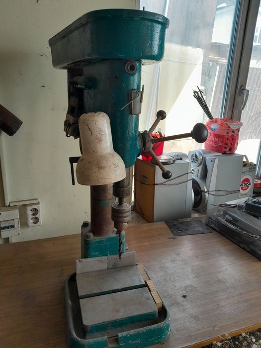 Сверлильный станок