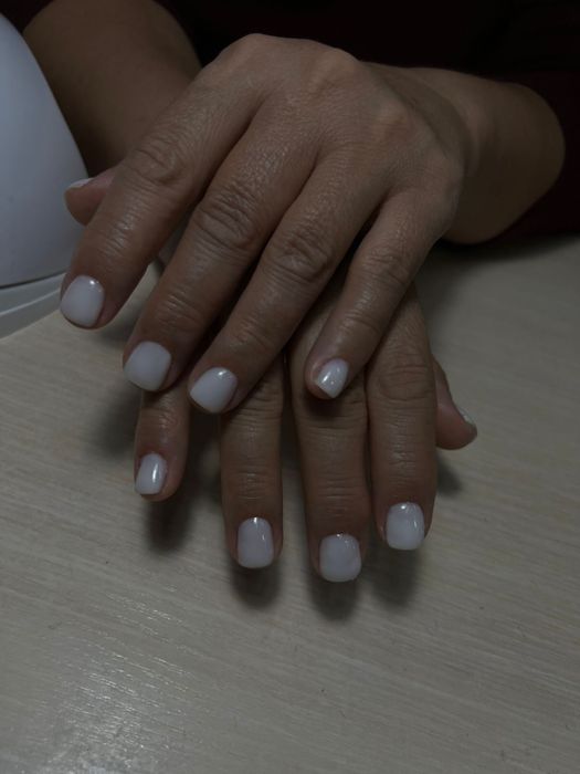 Маникюр и педикюр — доступно