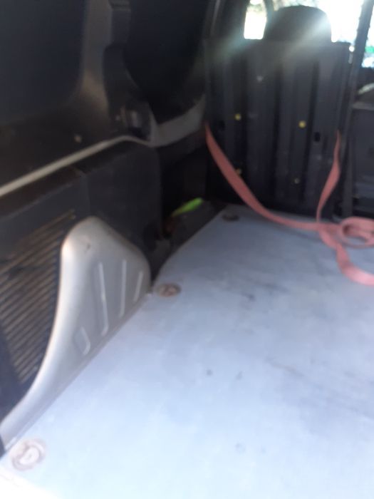 Пежо партнер 1.6 90к