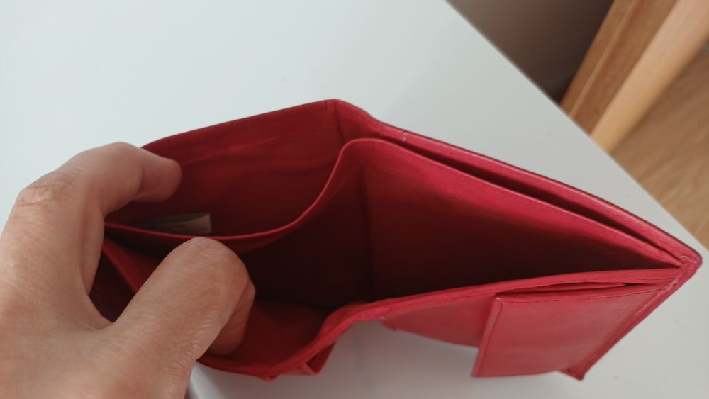 Червен портфейл  естествена кожа