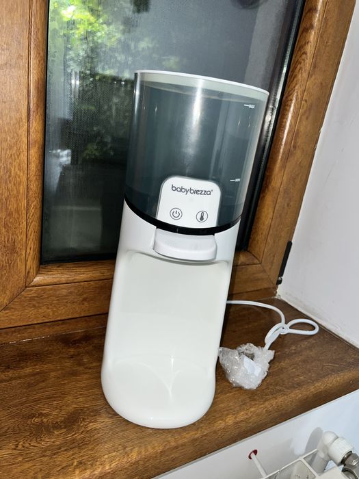 Aparat pentru apă caldă Baby Brezza instant warmer