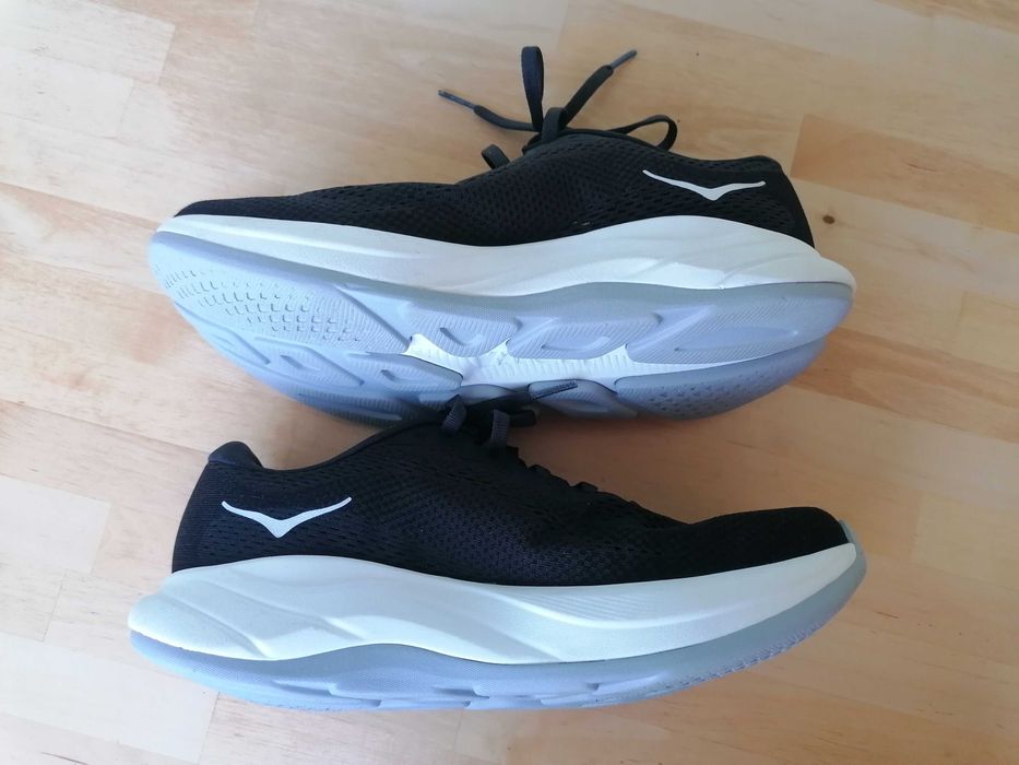 Adidași damă Hoka Rincon 4 Wide 1155133 negri mărimea 40 – pantofi alergare ultra ușori confort premium, ideali running/fitness – în cutie neoriginală