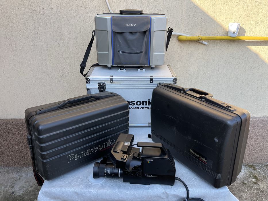 Camera video anii ‘80 Panasonic VHS Movie cu caseta filme
