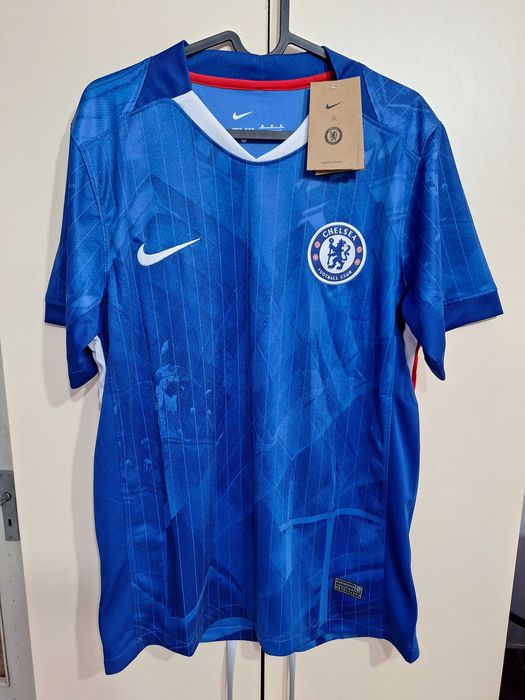 Домакински екип (футболна тениска) на Челси сезон 25/26
