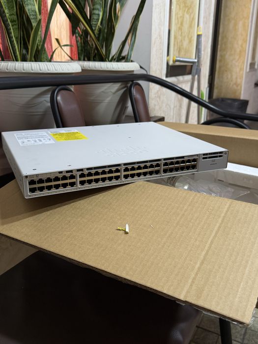 Коммутатор Cisco Catalyst C9200-48T-E, 48 портов, новый