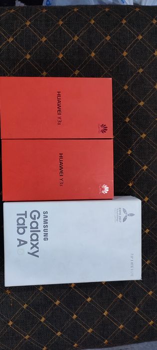 Продам планшет и телефоны комплектом