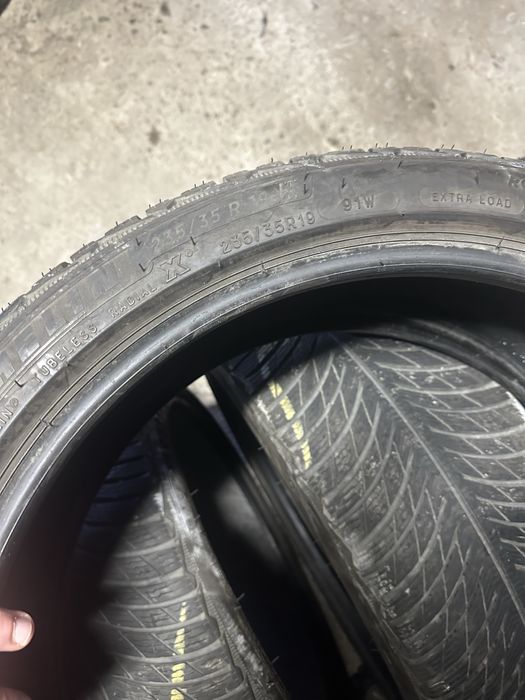 235/35/19- 4бр Mishelin