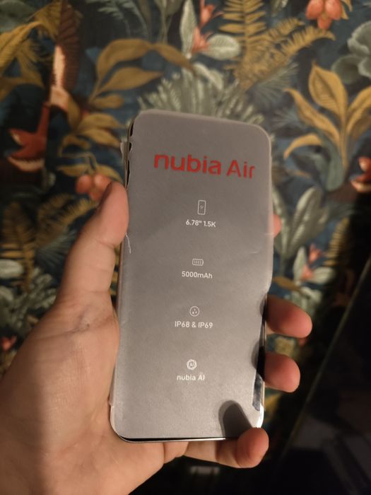 Nubia Air 256gb Desert Titanium CA iPhone 17 air subtire nou Garantie