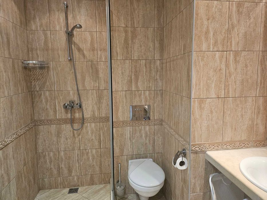 Продава се Двустаен апартамент в Варна, Аспарухово - 81 кв.м за 1544 €/кв.м - Снимка #9