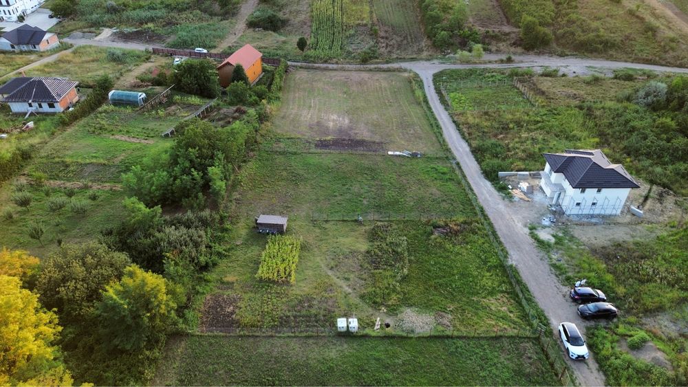 Teren casa cu PUZ si CU in Valea Lupului str Valea Prisacii