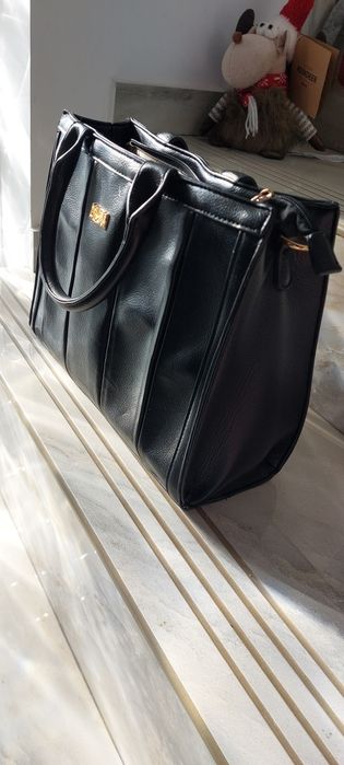 Geantă damă neagră elegantă,Coveri Colection stare foarte bună