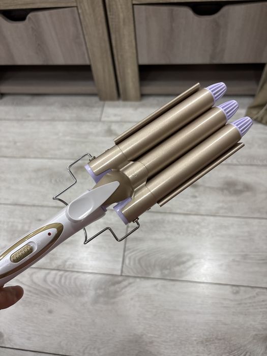 Плойка для волос с эффектом волны