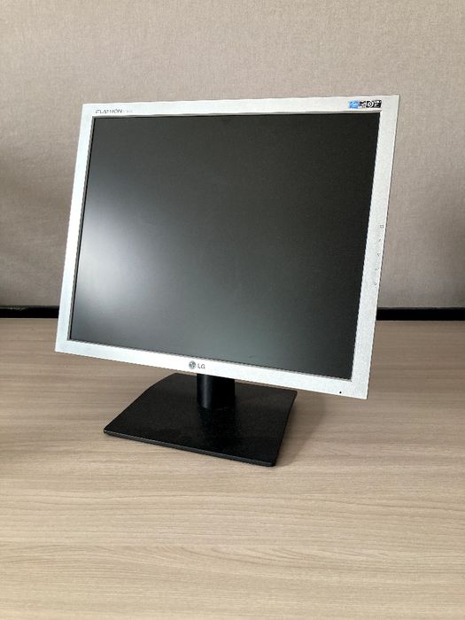 Монитор Lg Flatron 19