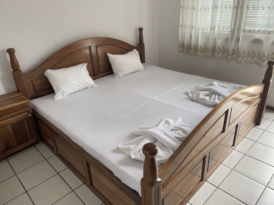 Продава се Къща в Хисаря - 400 кв.м за 1125 €/кв.м - Снимка #2