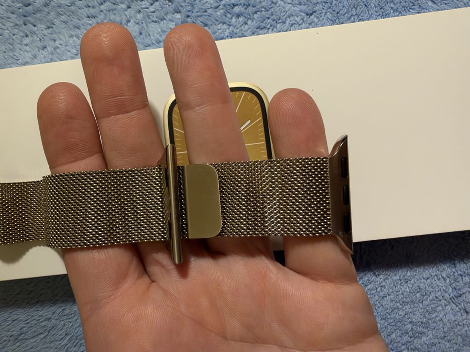 Curea Milanelse loop gold pentru Apple Watch