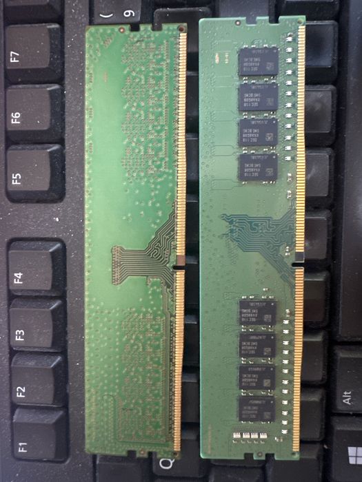 Kit 32 gb ddr4 3200 Micron si Samasung udimm si