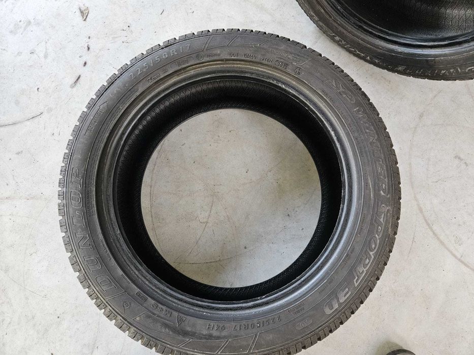 2 Anvelope de IARNA 225.50.17 'Dunlop' Runflat ; stare buna