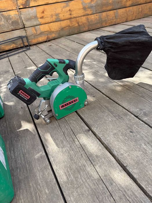 Mașină de sanfrenat PVC fără fir Leister GROOVER 500-LP