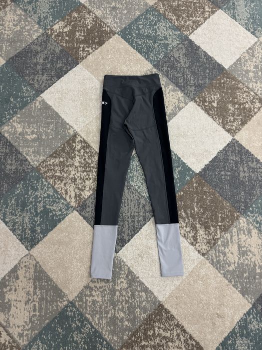 Дамски клин GYMSHARK