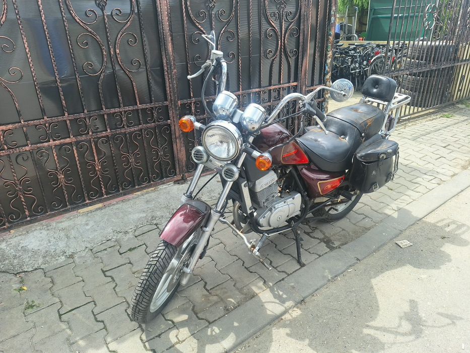 Vând Hyosung Cruise || si Suzuki Burgman125