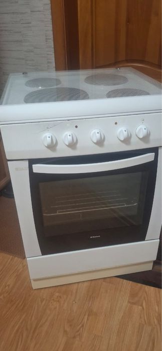 Продам плиту Hansa