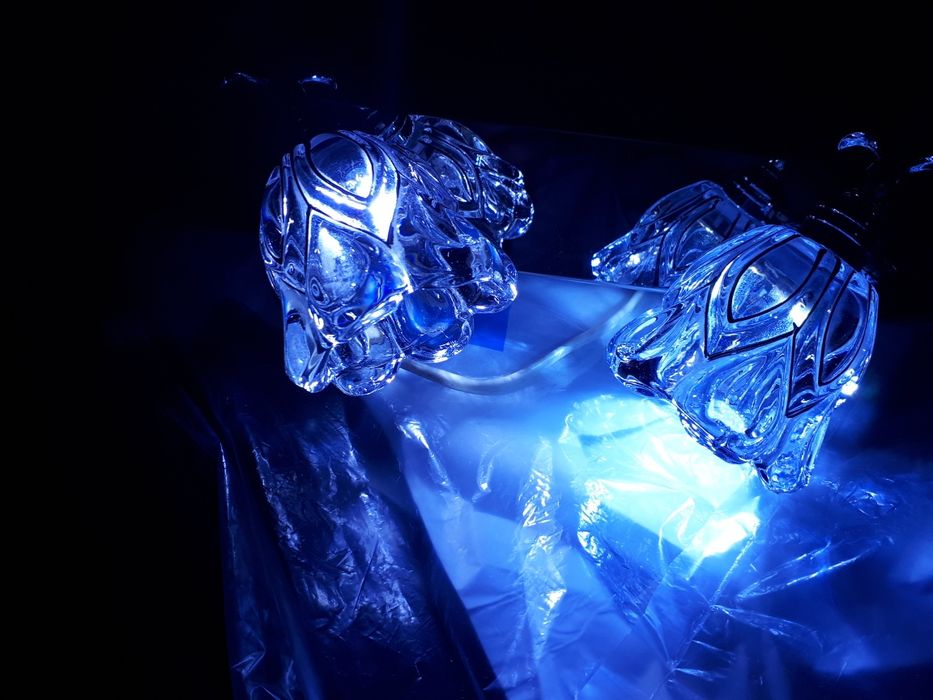 Светильник настенный хрустальный тюльпан.