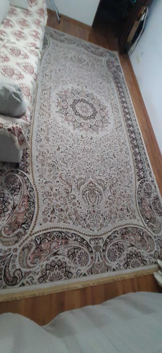 Продам ковры 3 шт.