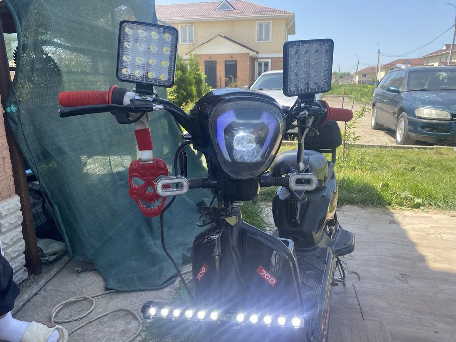 Скутер snapy 700