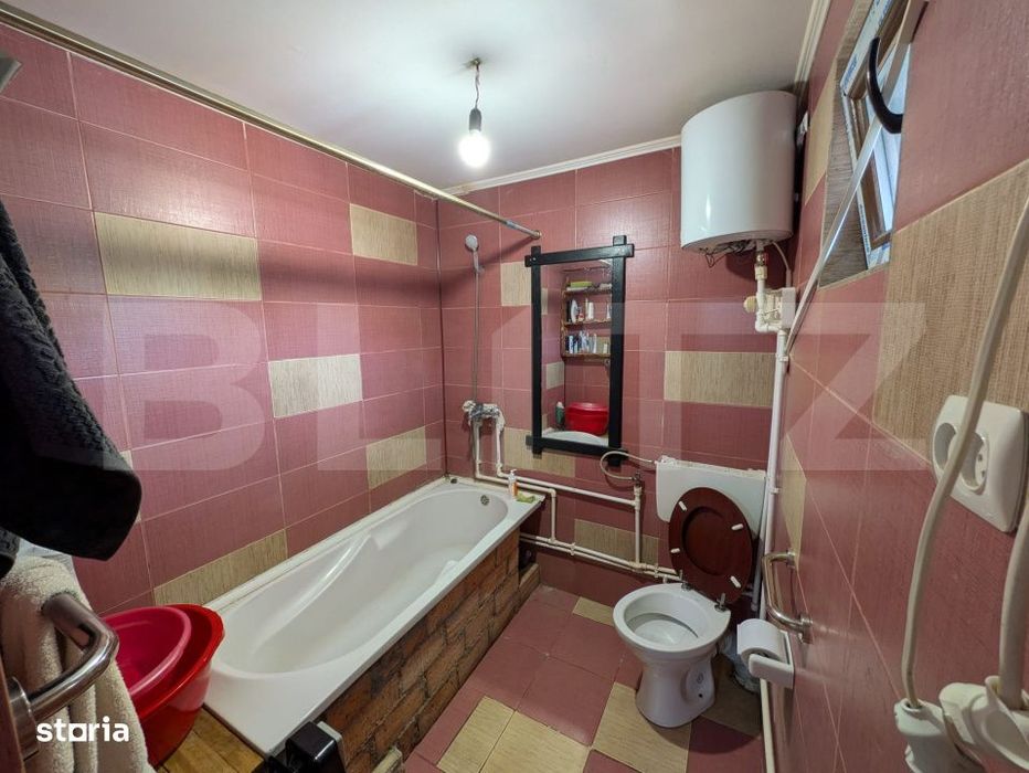 Casa de vanzare, 84 mp, zona Moreni