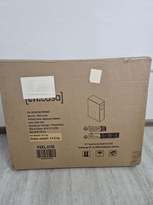 Vând Dulap de baie în cutie, nu este ansamblat, absolut complet.