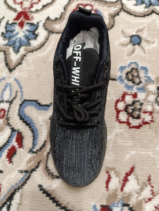 Продам кроссовки мужские